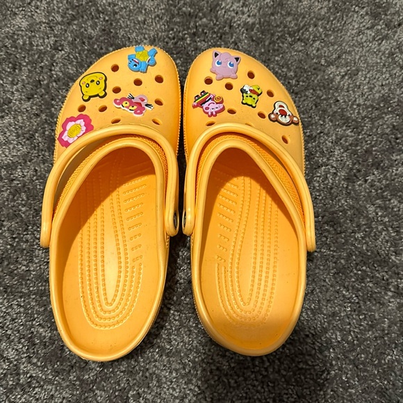 Orange crocs - Picture 1 of 2